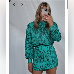 By Egreis Teal skirt